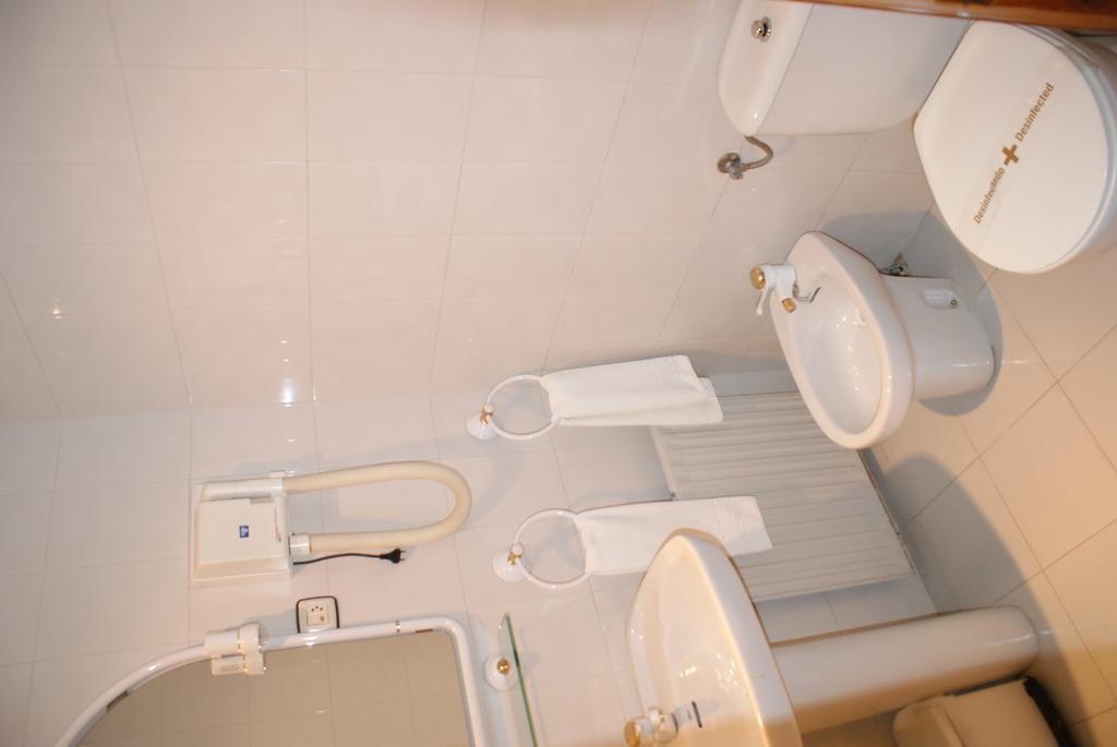 Hostal Los Valles Bielsa Extérieur photo