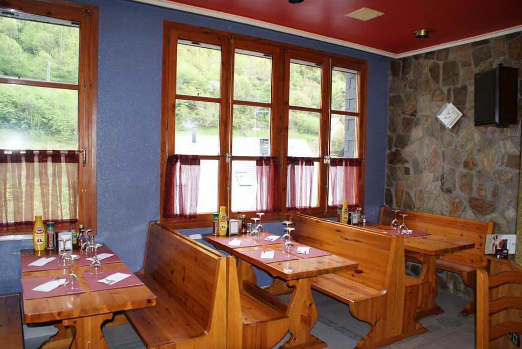 Hostal Los Valles Bielsa Extérieur photo