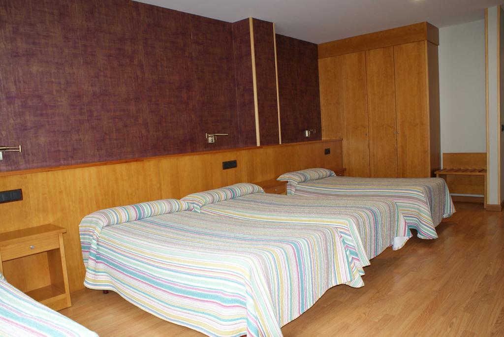 Hostal Los Valles Bielsa Extérieur photo