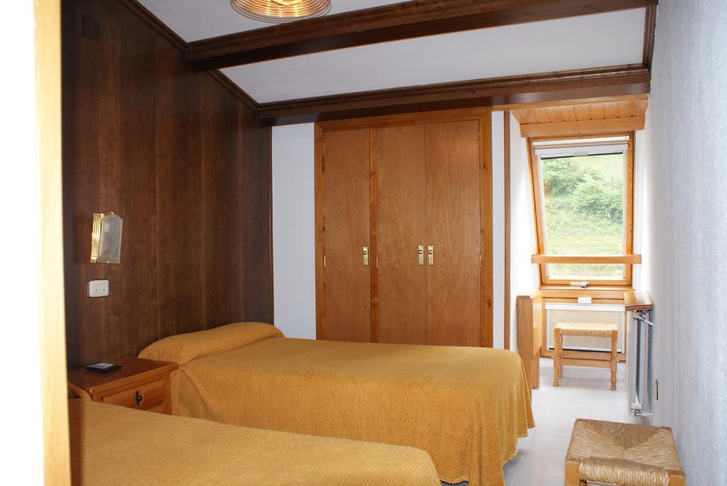 Hostal Los Valles Bielsa Extérieur photo